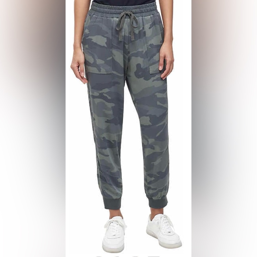 Splendid Cammo Joggers